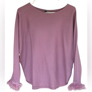 NWT Sioni Milano Oversized Lilac/Lavender Feather Cuff Top Scoop Neck Size Small